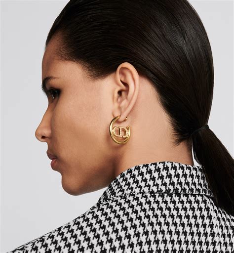 30 Montaigne Earrings Gold